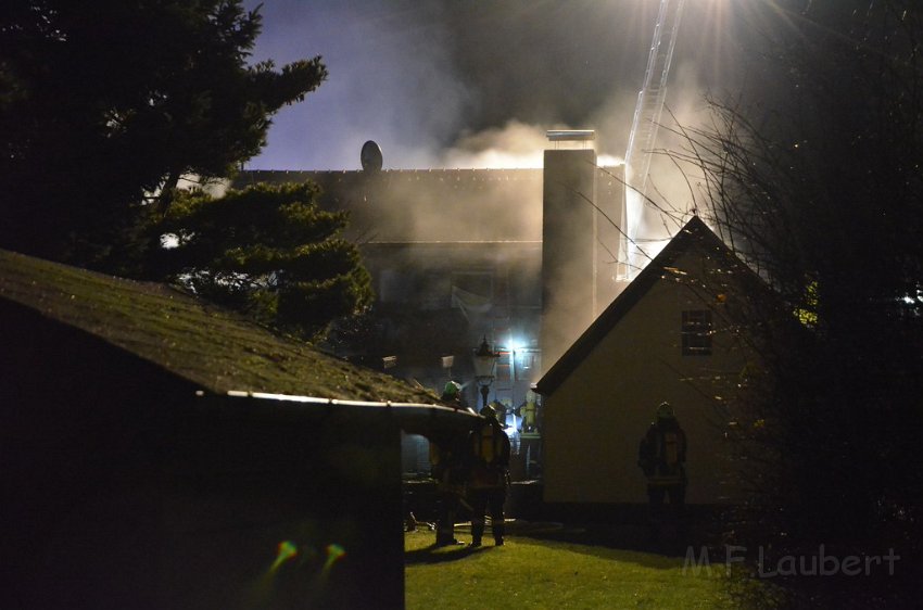 Feuer 4 Koeln Immendorf Giesdorfer Allee P107.JPG